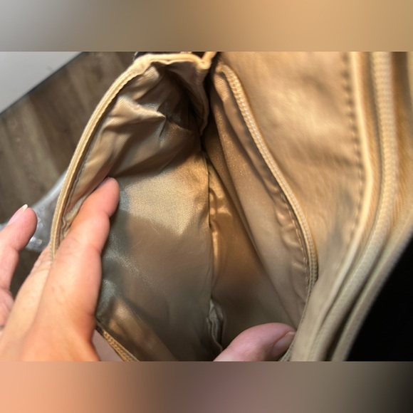 Vintage bueno lightening tan multi zipper convenient small bag - Picture 8 of 8